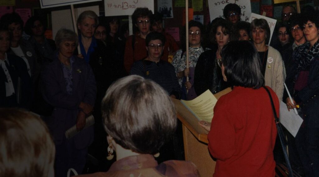 torontos-garment-unions-threads-of-unity-and-discord